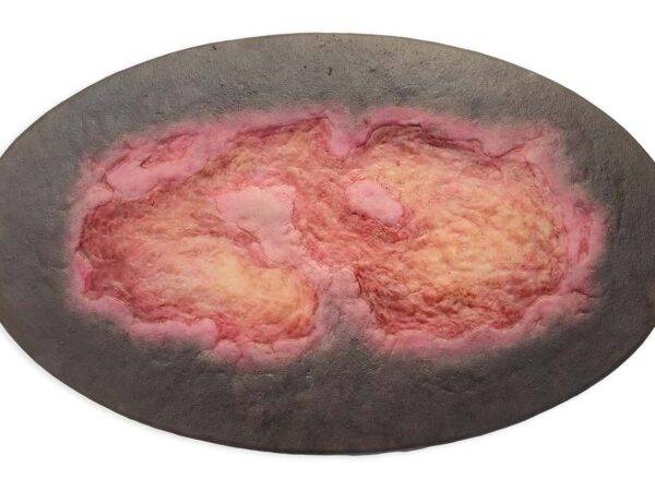 Das Modell „Stick-On Large Ulcus Cruris" von MEDICAL FX Germany simuliert ein großflächiges Unterschenkelgeschwür, typisch für venöse Insuffizienzen oder andere zirkulatorische Er…