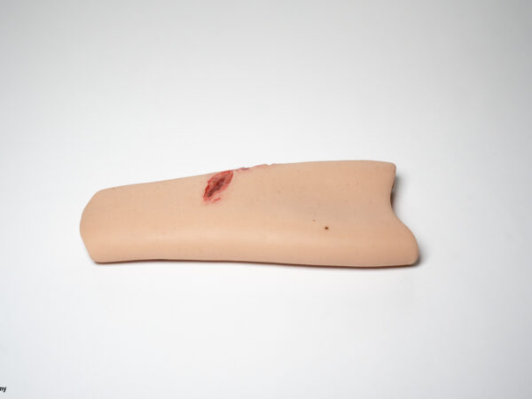 Sleeve Arm mit Risswunde – Bild 5