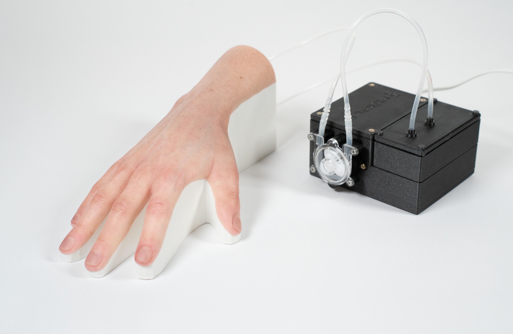 Injektionstrainer Hand mit simulierter Blutzirkulation - Image 1